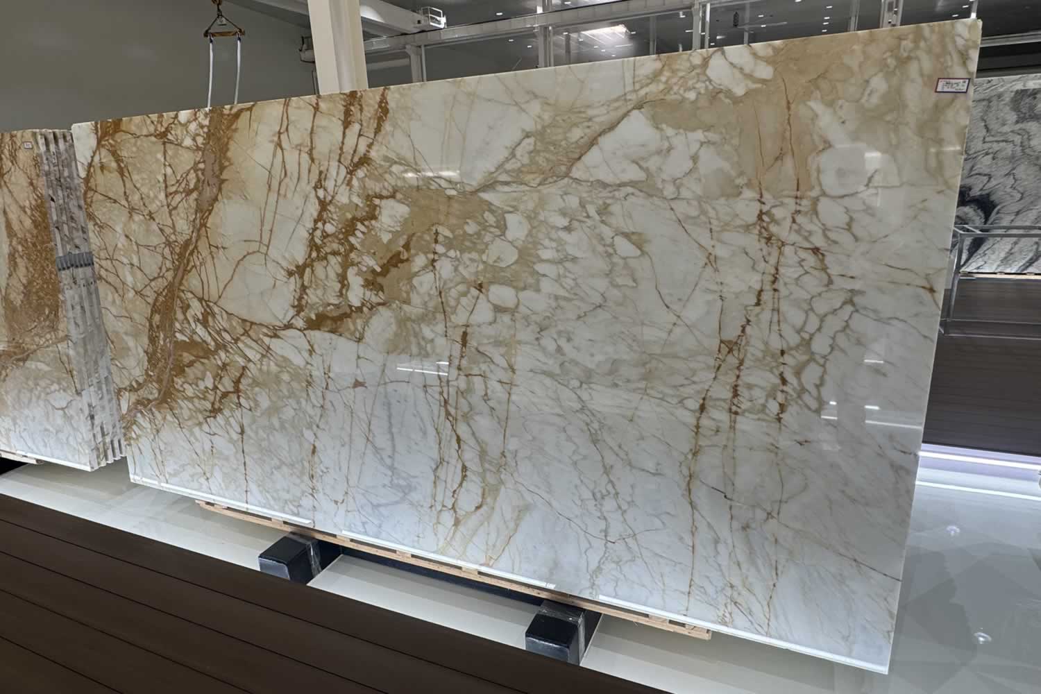 Golden Calacatta